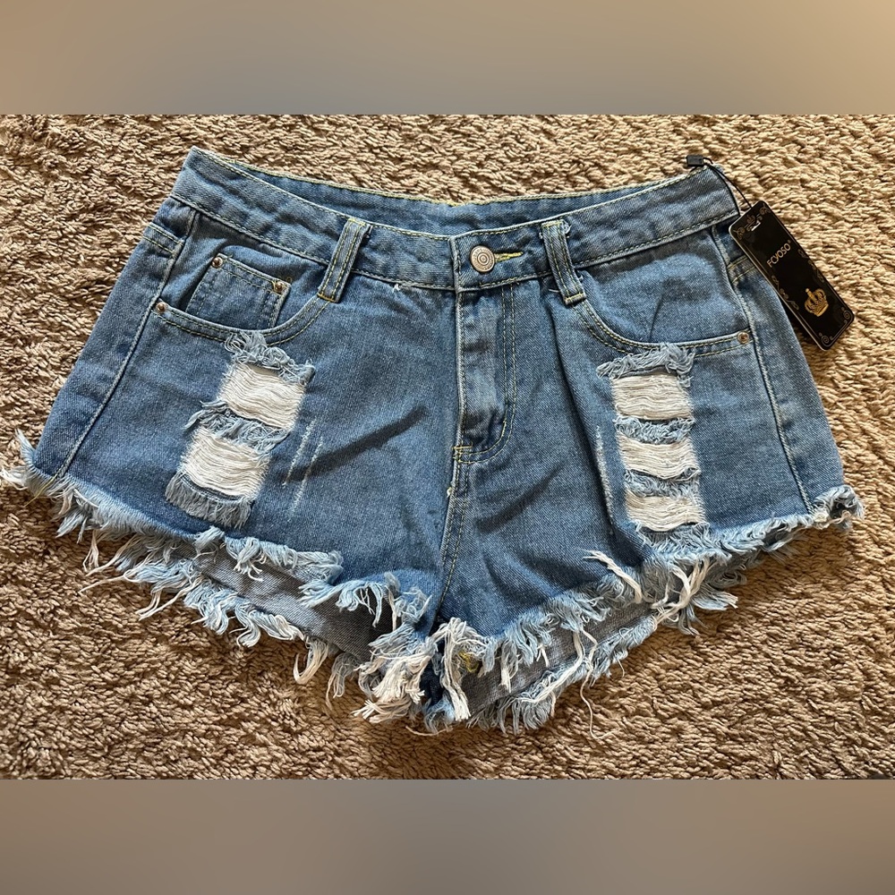 FCYOSO NWT Women’s juniors mid waist distress denim shorts size 2 G-10